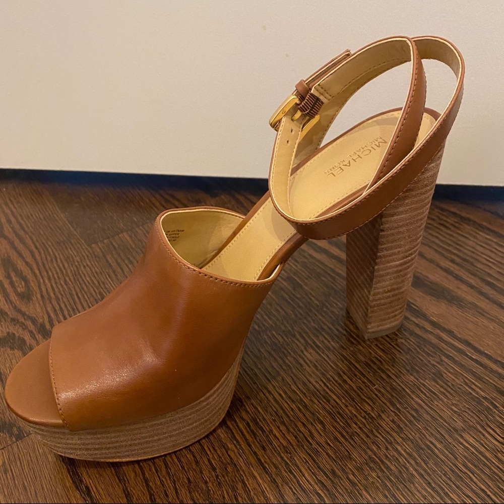 Michael Kors Chestnut Blocked Heel. Size 9.